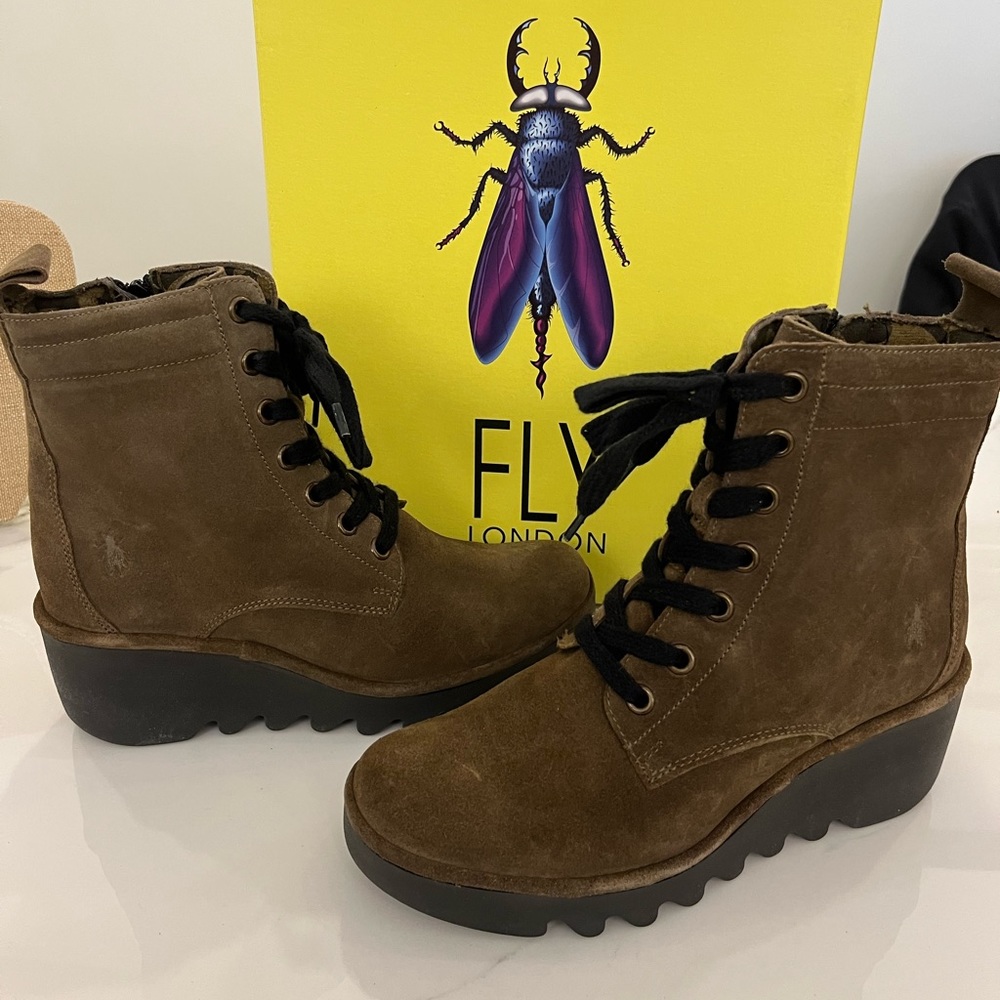 FLY LONDON BIAZ BOOT NWT * BOUTIQUE